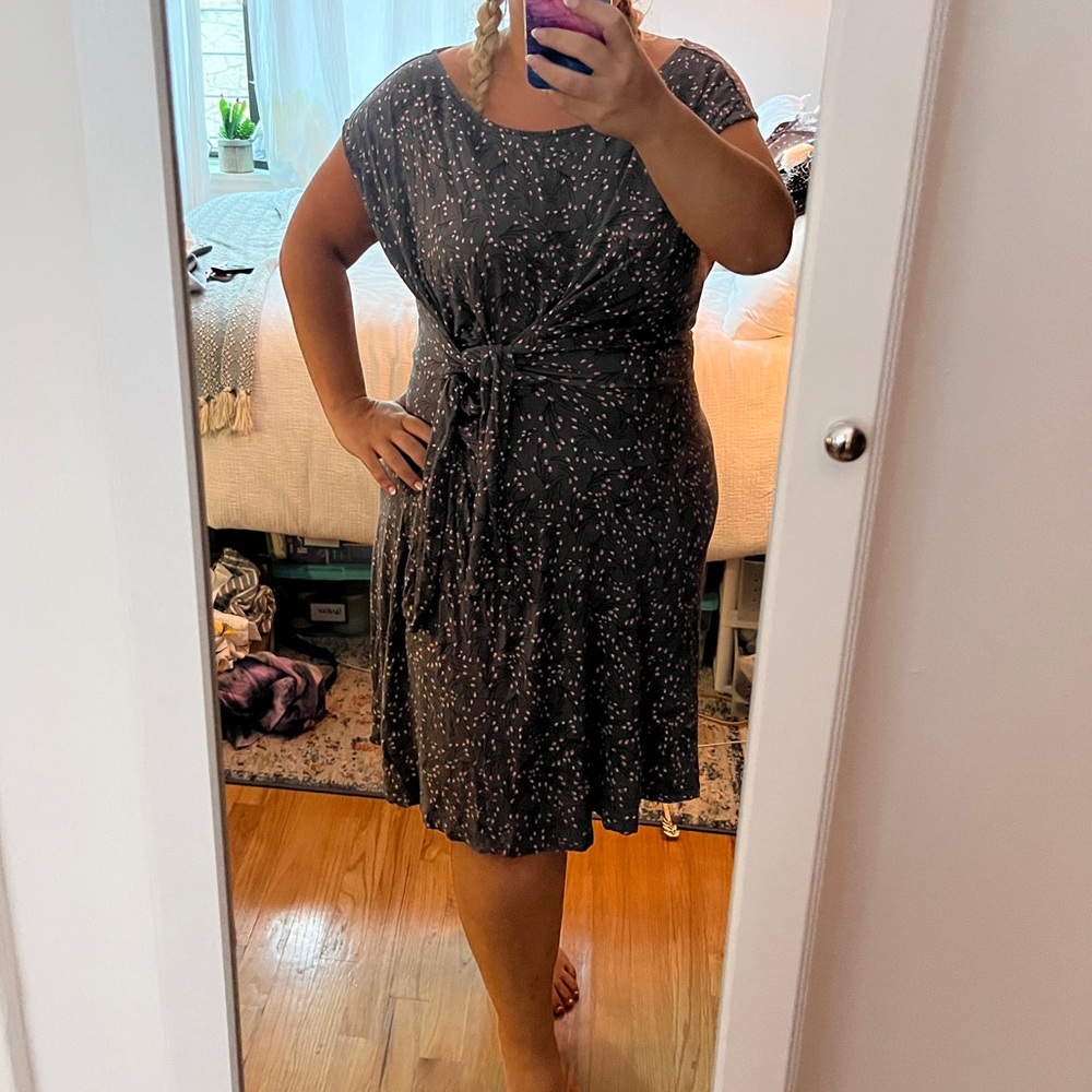 LOFT Tie Detail Dress